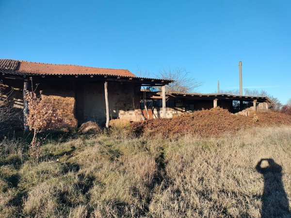 casale in vendita a Rivanazzano Terme in zona Nazzano