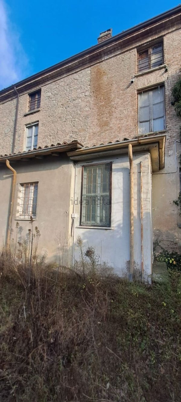 casale in vendita a Rivanazzano Terme in zona Nazzano