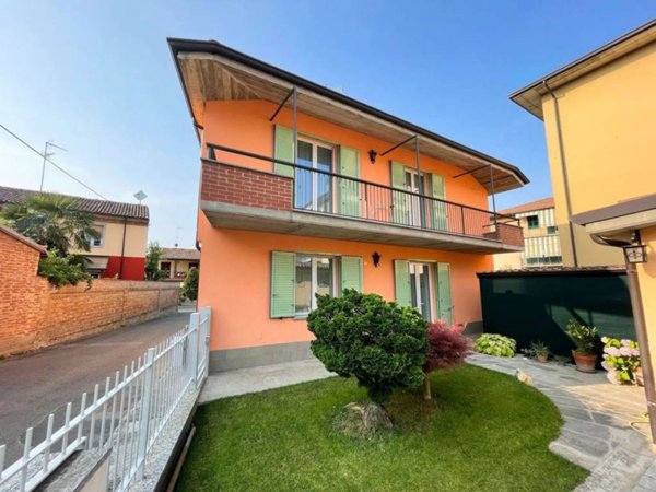 casa indipendente in vendita a Rivanazzano Terme in zona Nazzano