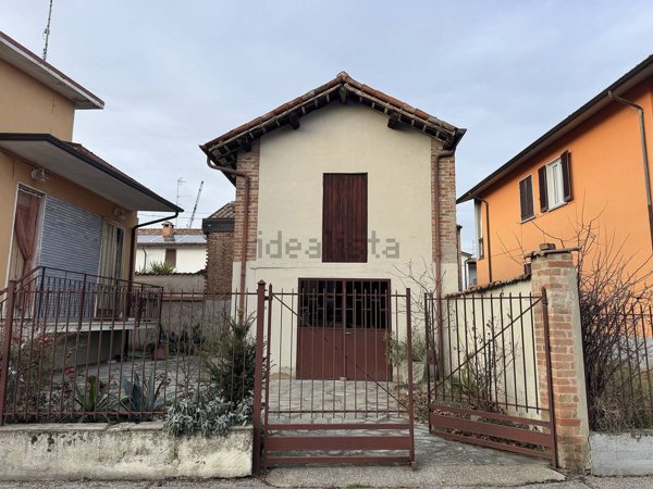casa indipendente in vendita a Rivanazzano Terme in zona Nazzano
