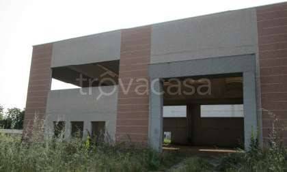 locale commerciale in vendita a Rivanazzano Terme