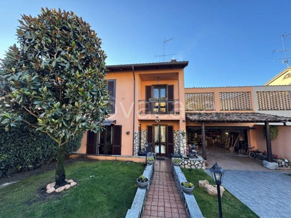 casa indipendente in vendita a Rivanazzano Terme in zona Chioda