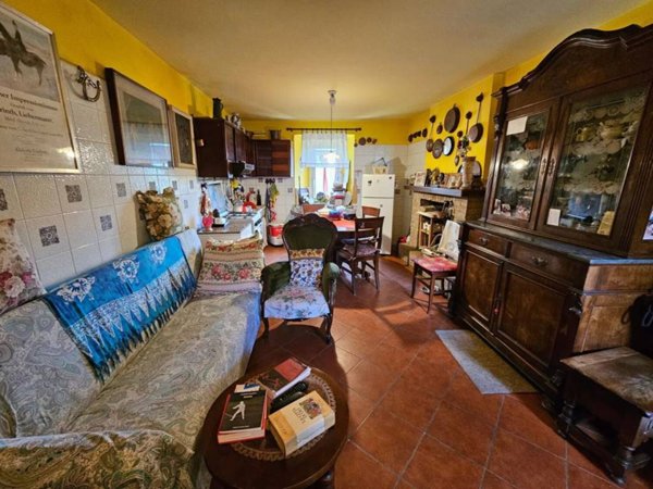 casa indipendente in vendita a Rivanazzano Terme in zona Nazzano