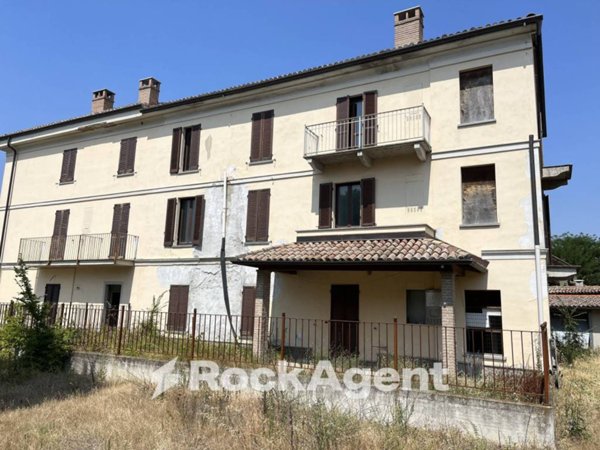casa indipendente in vendita a Rivanazzano Terme in zona Nazzano
