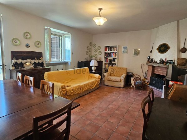 casa indipendente in vendita a Rivanazzano Terme in zona Nazzano