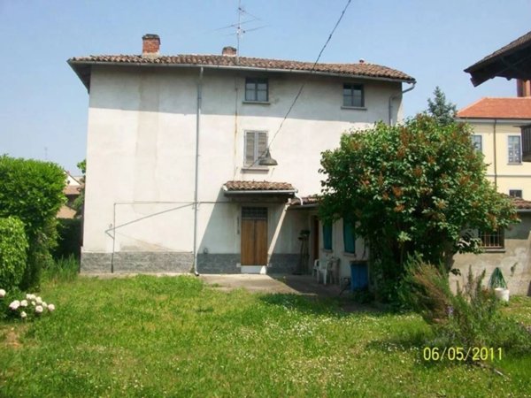 casa indipendente in vendita a Rivanazzano Terme in zona Nazzano