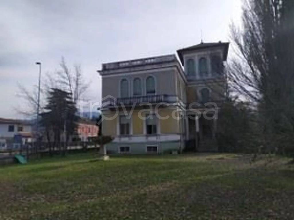 casa indipendente in vendita a Rivanazzano Terme