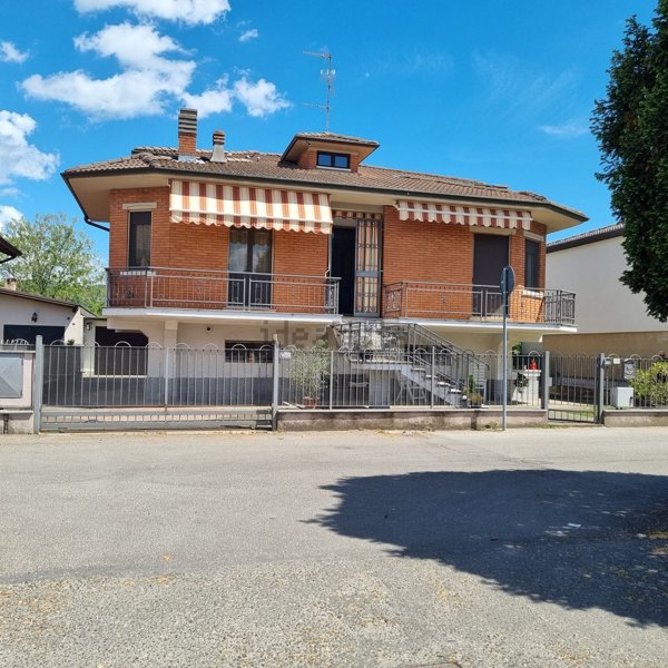 casa indipendente in vendita a Rivanazzano Terme in zona Nazzano