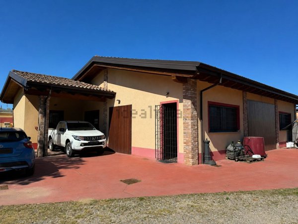 negozio in vendita a Rivanazzano Terme in zona Nazzano