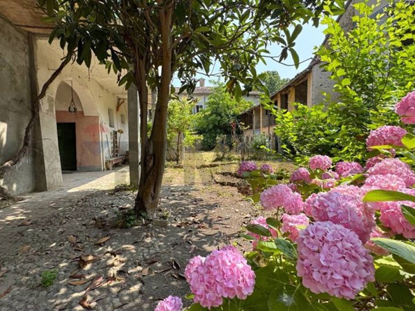 appartamento in vendita a Rivanazzano Terme in zona Nazzano
