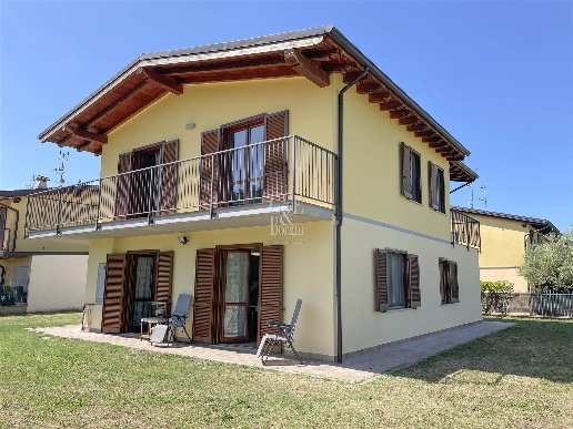 casa indipendente in vendita a Rivanazzano Terme in zona Nazzano