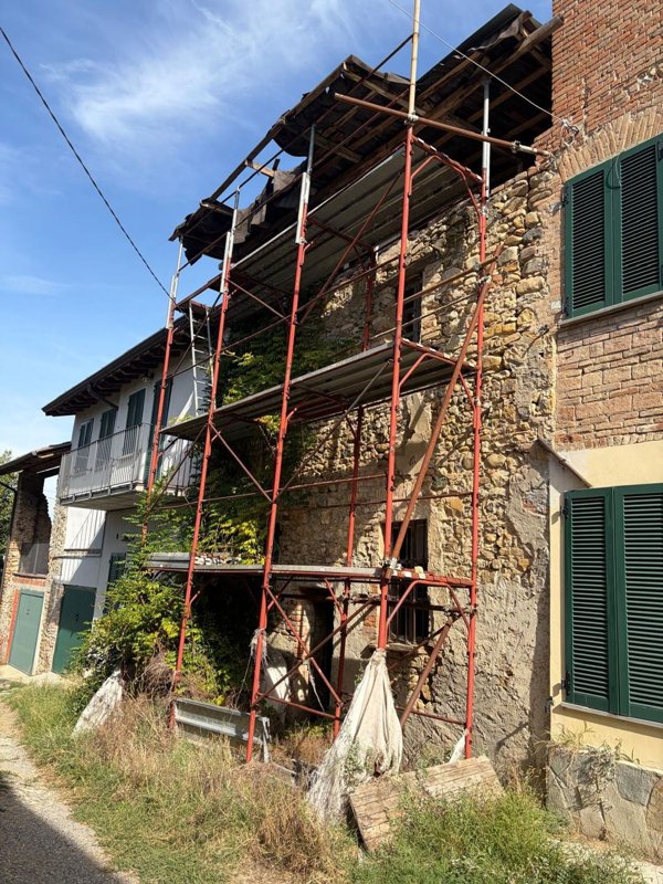 casale in vendita a Rivanazzano Terme in zona Nazzano