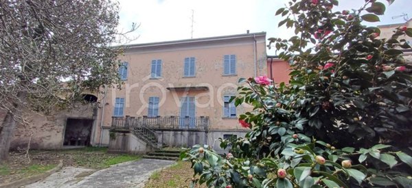 casa indipendente in vendita a Robbio