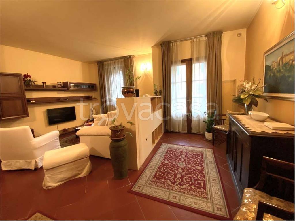 casa indipendente in vendita a Robbio
