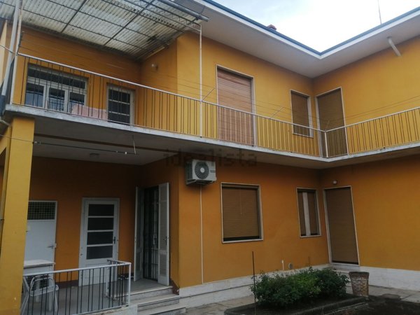casa indipendente in vendita a Robbio