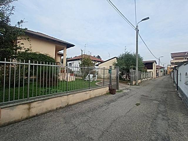 casa indipendente in vendita a Robbio