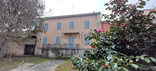 casa indipendente in vendita a Robbio