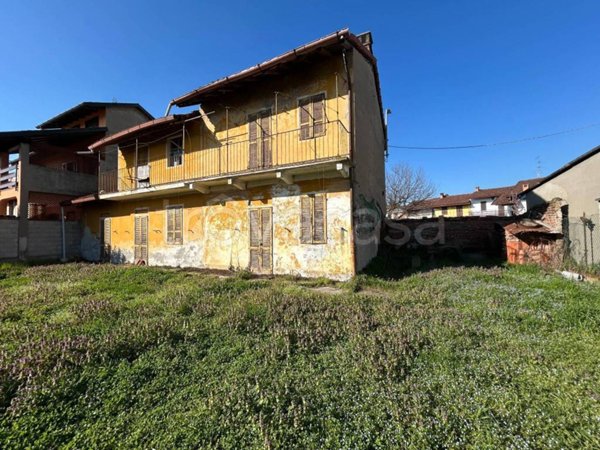 casa indipendente in vendita a Robbio