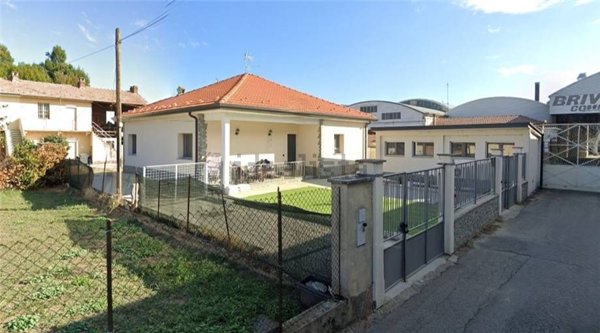casa indipendente in vendita a Robbio