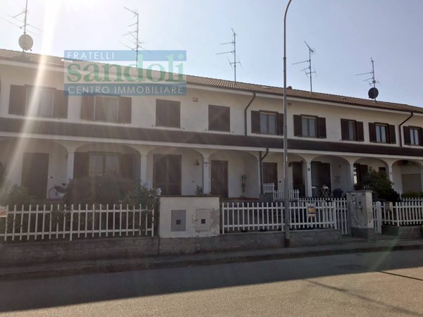 casa indipendente in vendita a Robbio