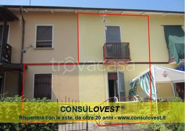 casa indipendente in vendita a Robbio
