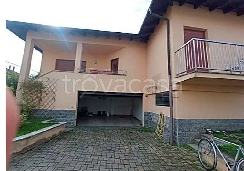 casa indipendente in vendita a Robbio