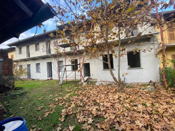 casa indipendente in vendita a Robbio