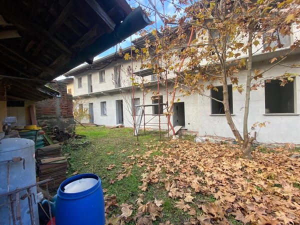 casa indipendente in vendita a Robbio