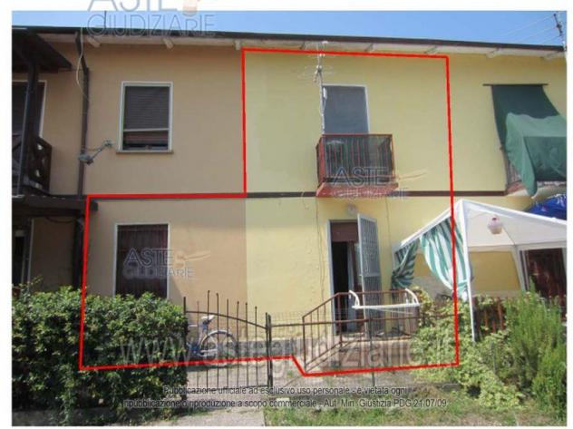 casa indipendente in vendita a Robbio