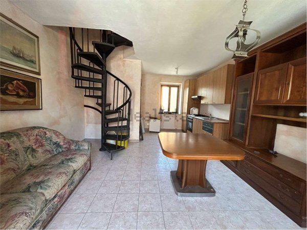 casa indipendente in vendita a Robbio