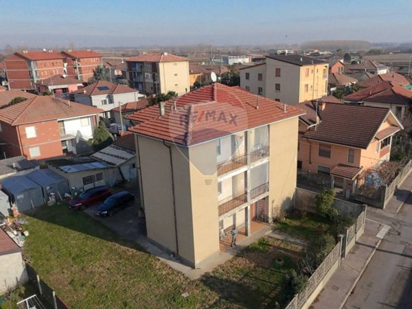 casa indipendente in vendita a Robbio
