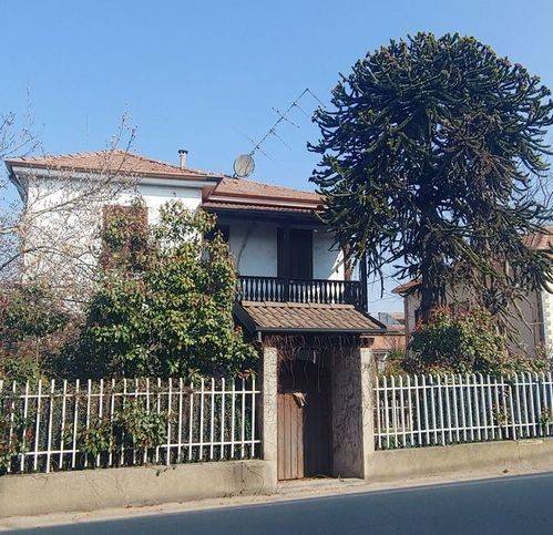 casa indipendente in vendita a Robbio