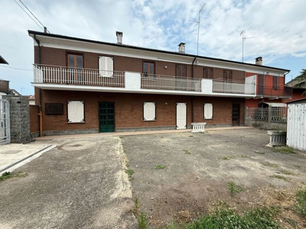 casa indipendente in vendita a Robbio