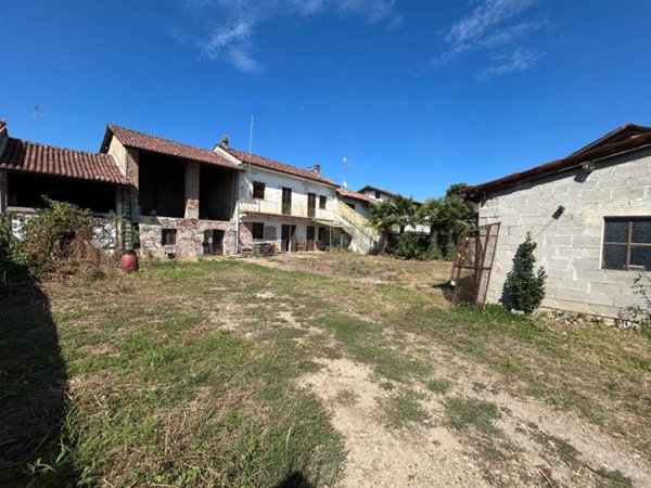 casa indipendente in vendita a Robbio
