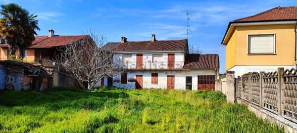 casa indipendente in vendita a Robbio