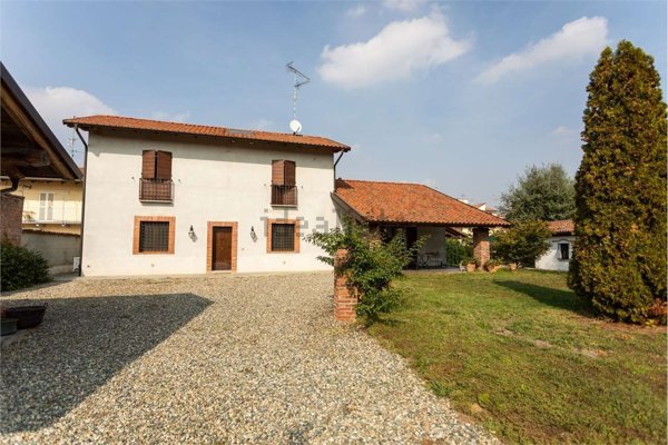 casa indipendente in vendita a Robbio