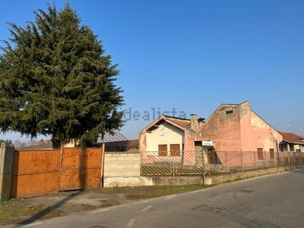 casa indipendente in vendita a Robbio