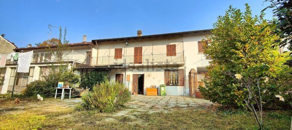 casa indipendente in vendita a Robbio