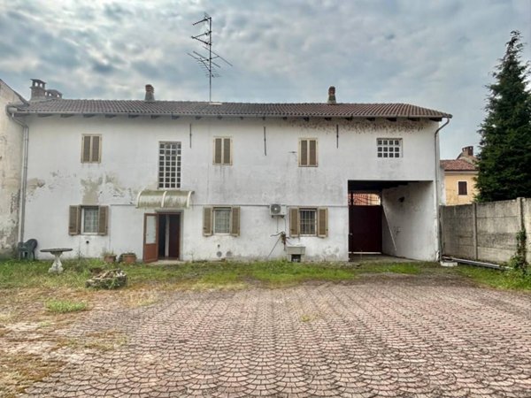 casa indipendente in vendita a Robbio