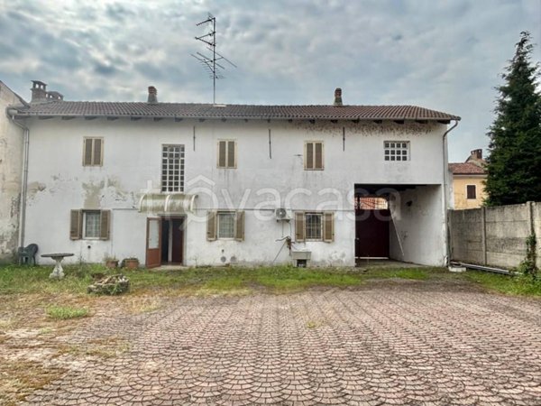 casa indipendente in vendita a Robbio