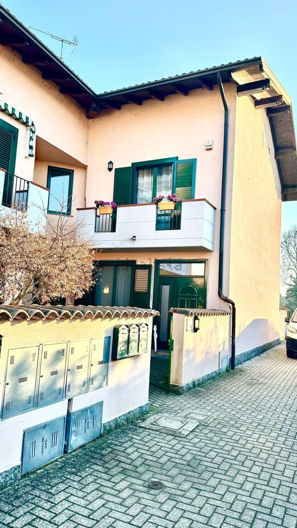 casa indipendente in vendita a Robbio