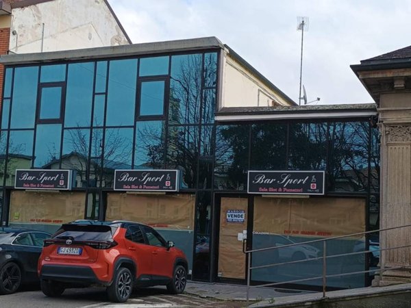 negozio in vendita a Robbio