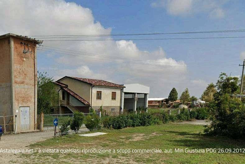 locale commerciale in vendita a Robbio