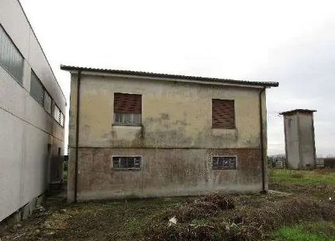 casa indipendente in vendita a Robbio