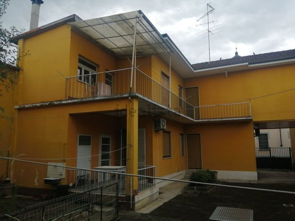 casa indipendente in vendita a Robbio