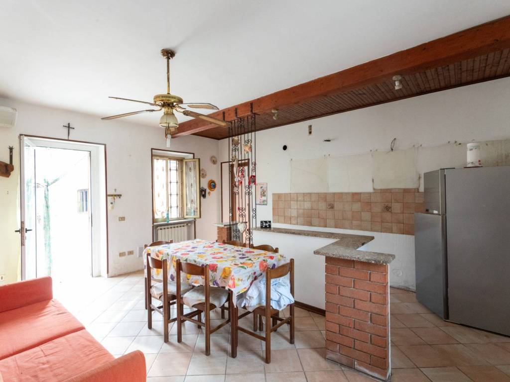 casa indipendente in vendita a Robbio