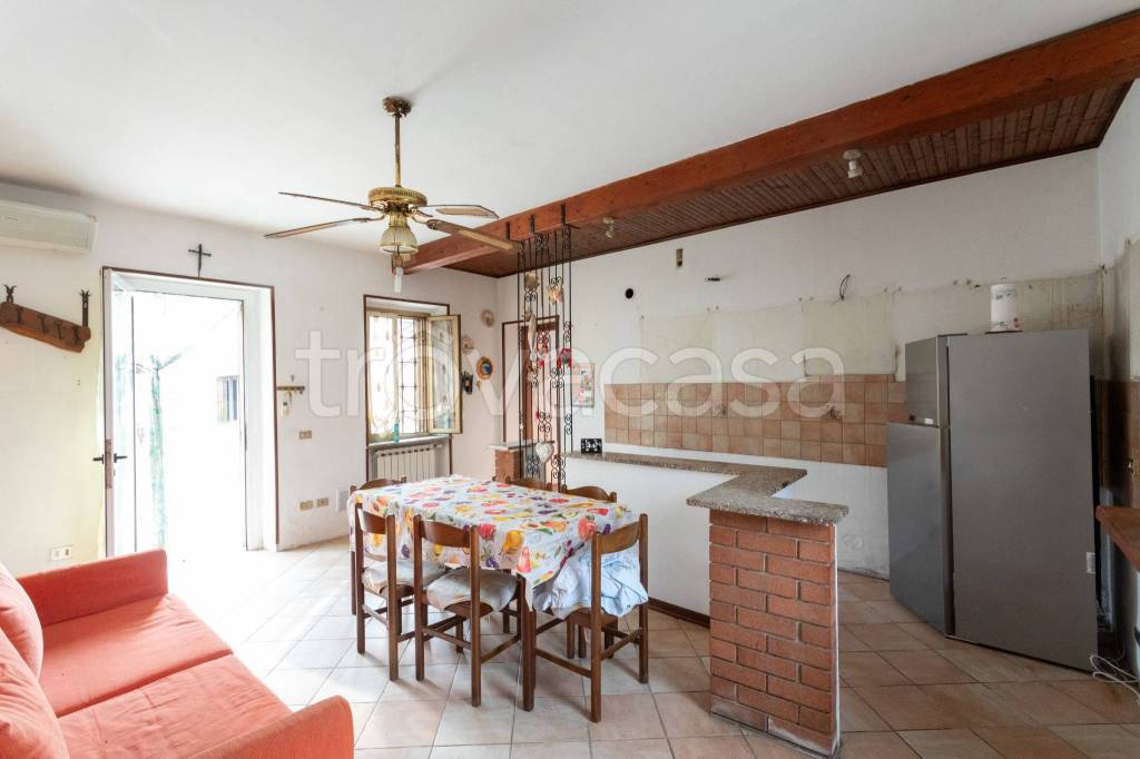 casa indipendente in vendita a Robbio