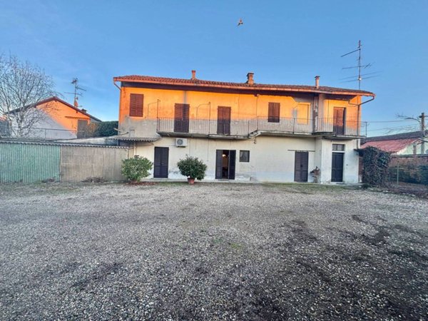 casa indipendente in vendita a Robbio