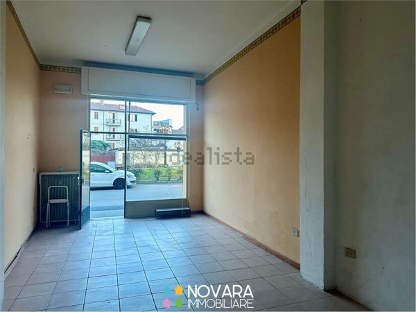 negozio in vendita a Robbio