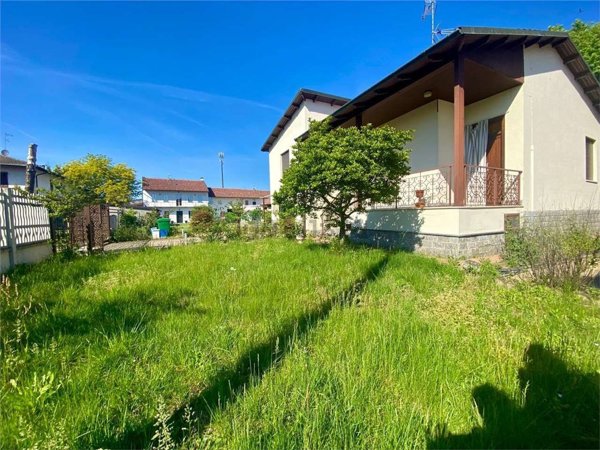 casa indipendente in vendita a Robbio